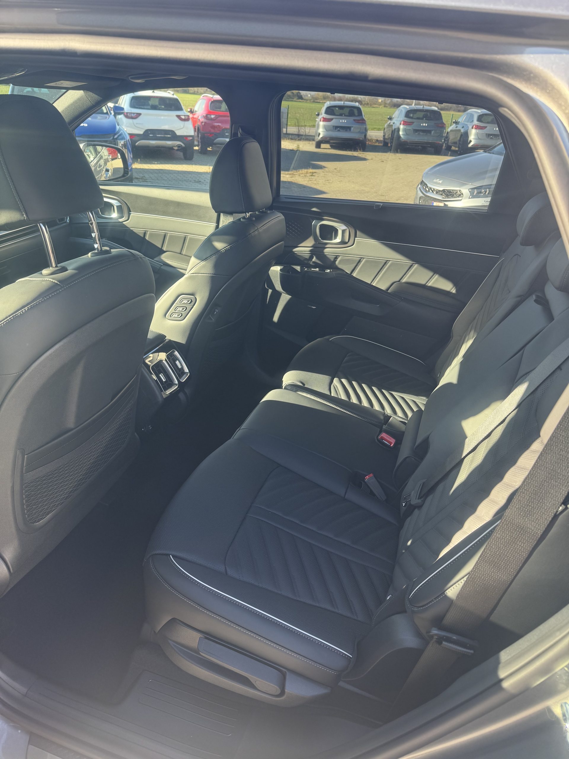 Sorento 2.2 CRDi Platinum+Panor.str.okno+Digital pack 12