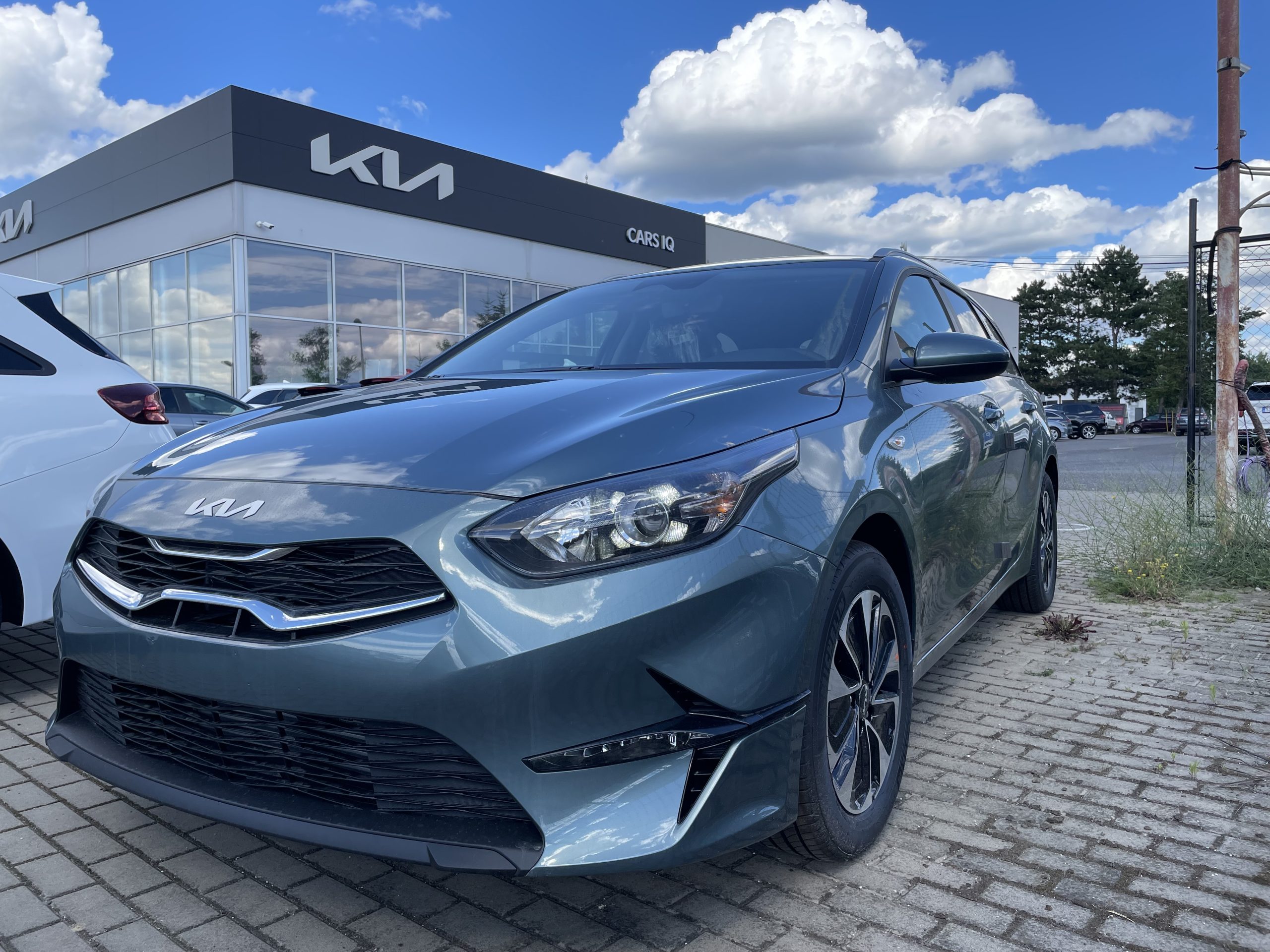 CEED SW 1.5 T-GDi, SILVER SILVER PACK MY25 2