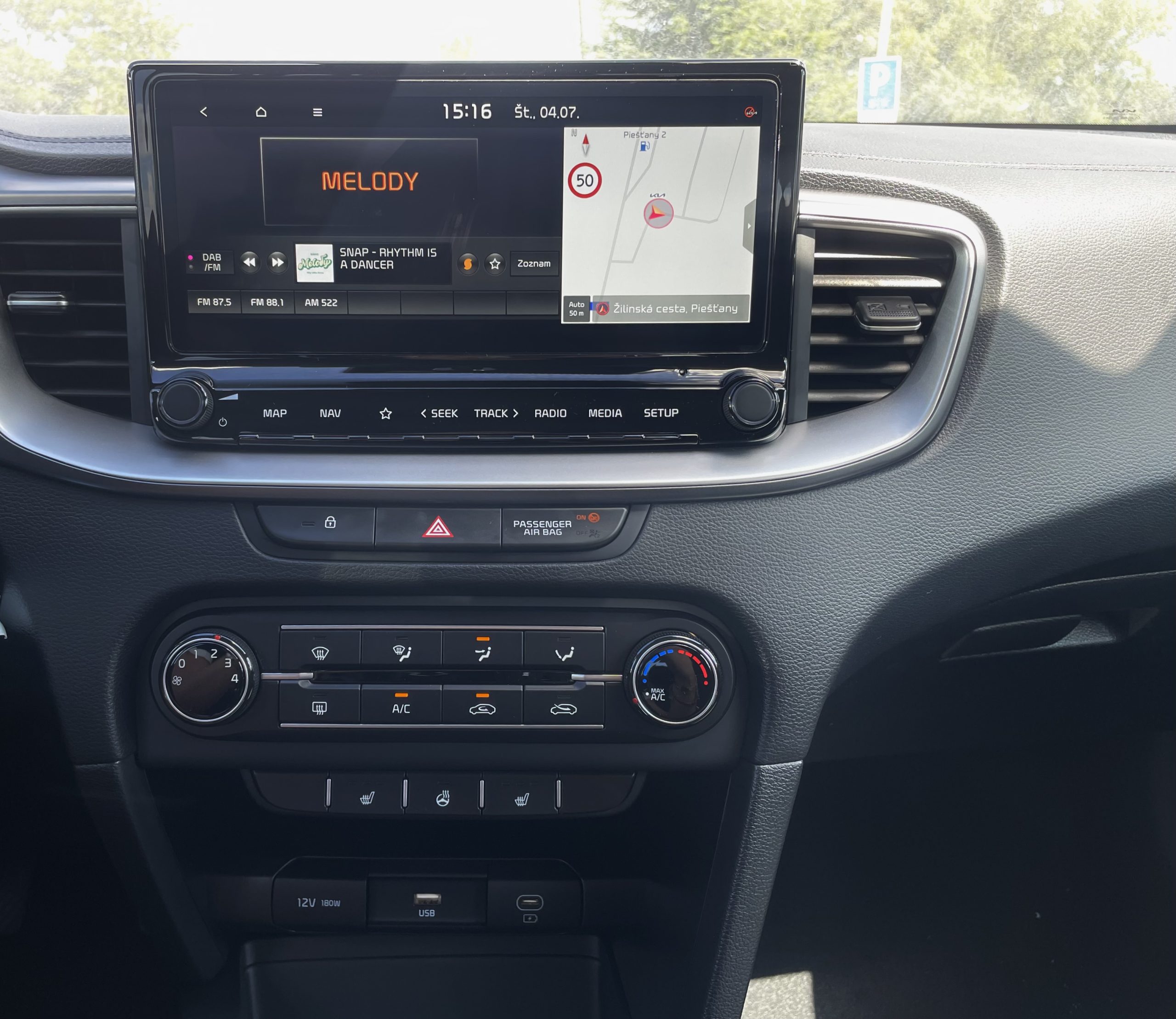 CEED SW 1.5 T-GDi, SILVER SILVER PACK MY25 7